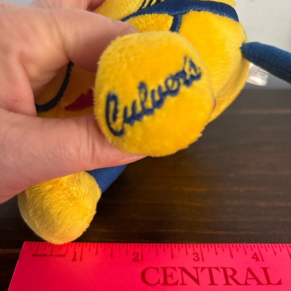 Culver’s GOLDIE and CURDIS small plush cheese curds promotional plush set of 2